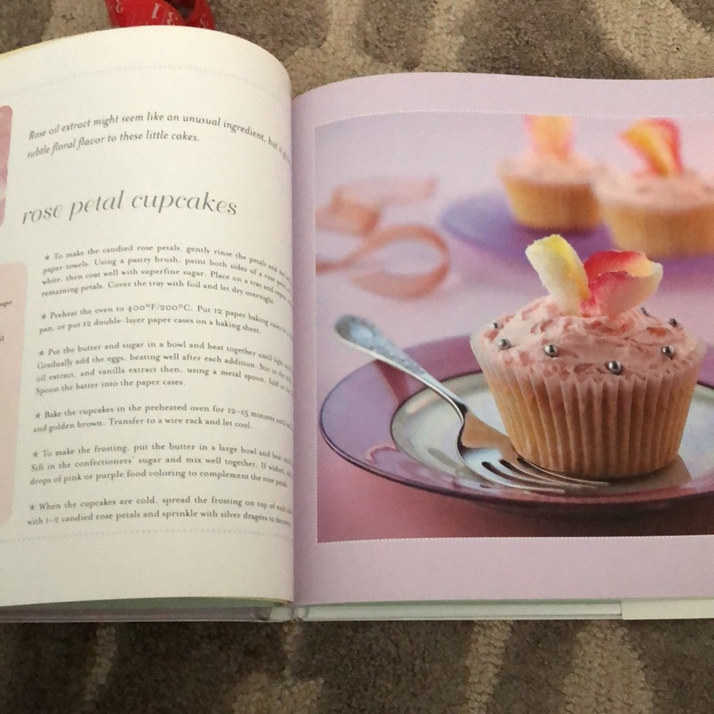 Cupcake Cook Book new - Picture 5 of 13